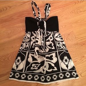 bebe silk B & W top size S